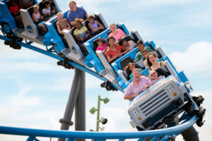 Baby Bumpy, the curious Ankylosaurus, has gone missing, so kids and their grown-ups board a Jurassic World ranger vehicle and join the search through the land on this exciting roller coaster ride. 